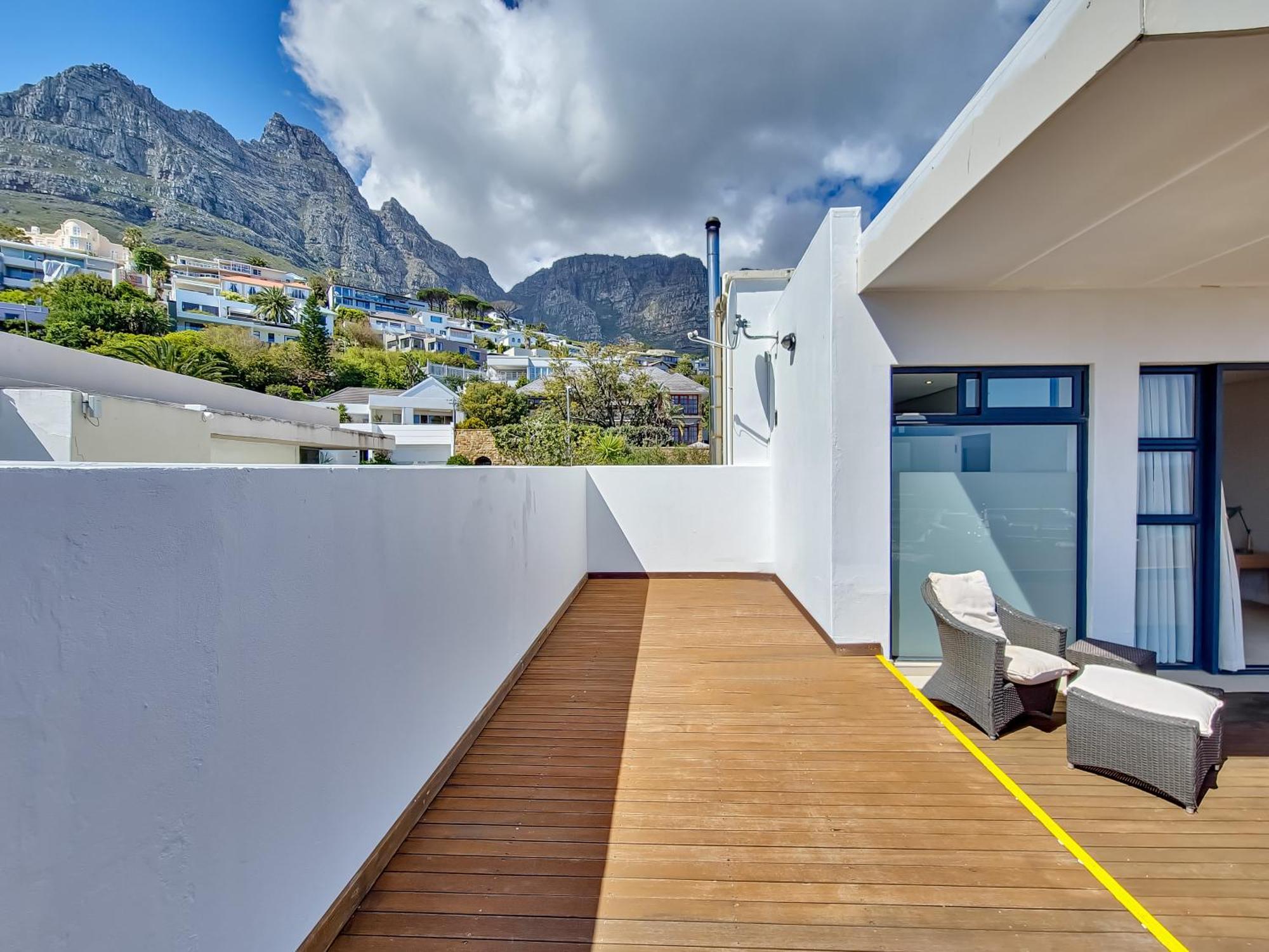 Blue Emerald Villa *